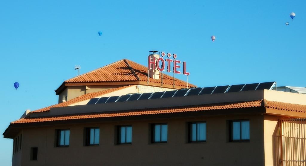 Hotel Salat Resort Les Borges Blanques Exteriér fotografie